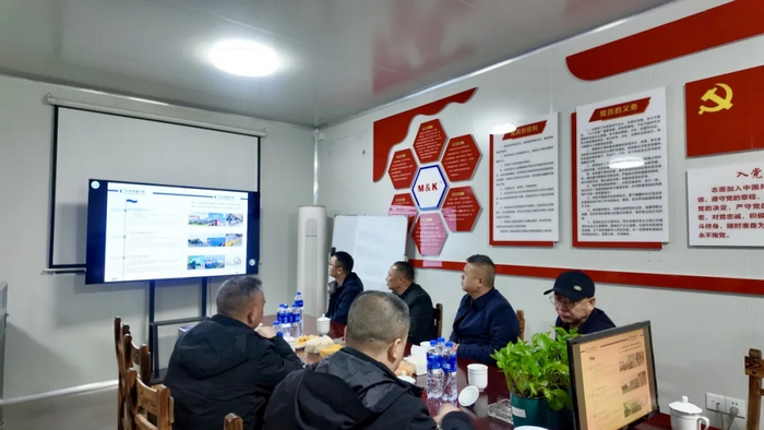 深化交流，共促發(fā)展 毛氏企業(yè)聯(lián)合會(huì)毛中吾會(huì)長(zhǎng)一行蒞臨湖南邁科機(jī)械考察指導(dǎo)